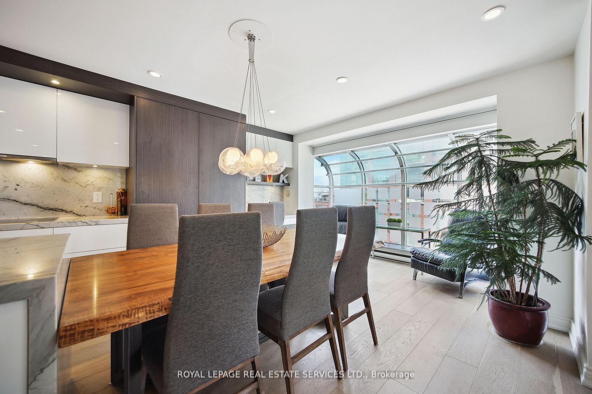 2 Bedrooms Condo at 480 Queens, Toronto For sale