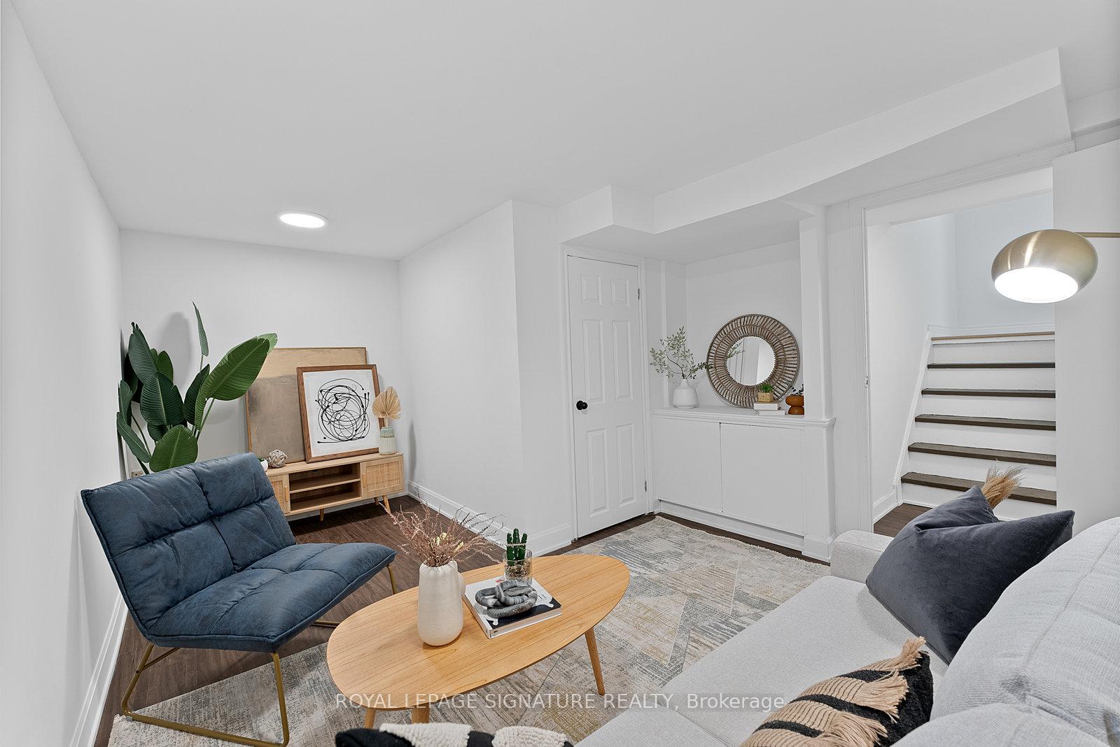 1 Bedroom Condo at 70 Jenny Wrenway, Toronto For sale
