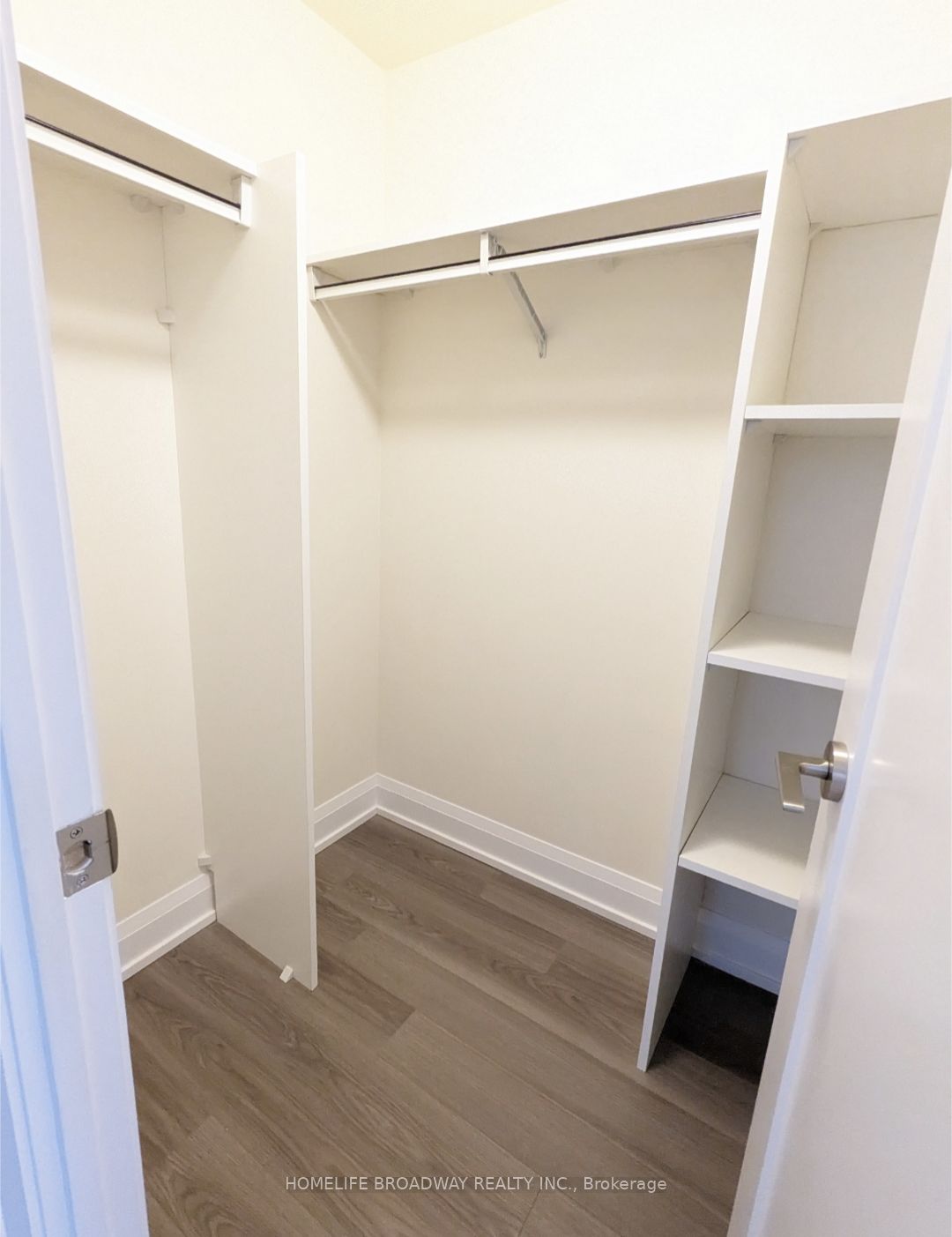 18 Graydon Hall Drive, #506