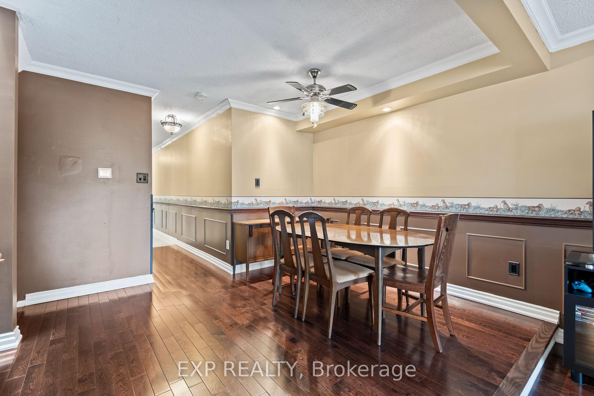 3 Bedrooms Condo at 2205 South Millway,  Mississauga For sale