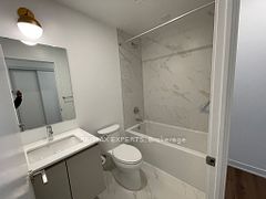 405 Dundas Street W 209
