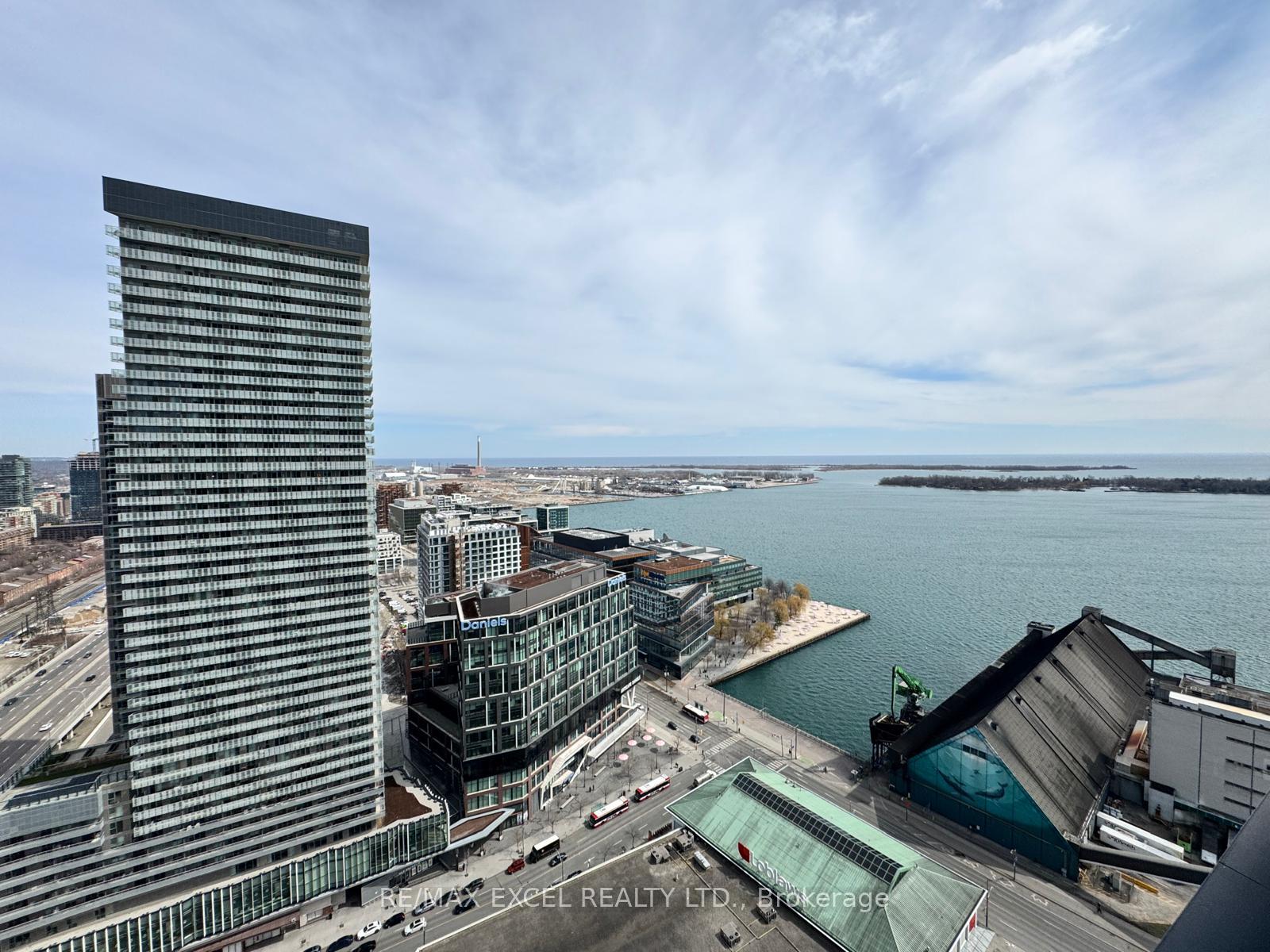 1 Bedroom Condo at 138 Downes,  Toronto For sale