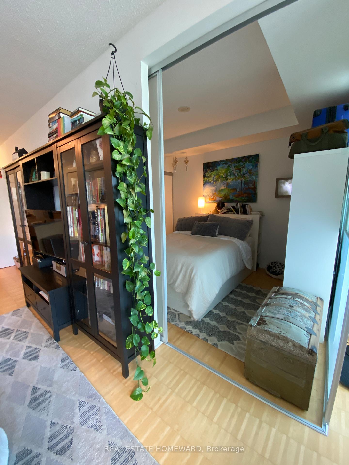 2 Bedrooms Condo at 1171 Queen, Toronto For sale