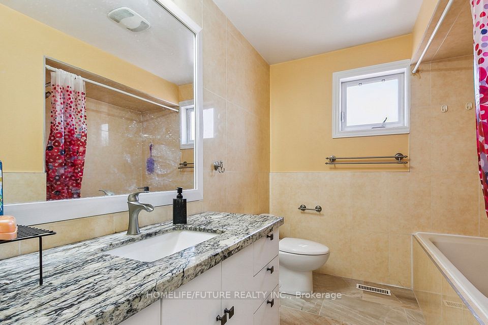 https://trreb-image.ampre.ca/QpfsQzy8f2bPg7UDS33fENNAvnSB_uthcMijr857yeM/rs:fit:960:960/wm:.5:so:0:50:.4/wmsh:10/wmt:PHNwYW4gZm9yZWdyb3VuZD0nd2hpdGUnIGZvbnQ9JzY4Jz5IT01FTElGRS9GVVRVUkUgUkVBTFRZIElOQy4sIEJyb2tlcmFnZTwvc3Bhbj4/cb:20250307181459/L3RycmViL2xpc3RpbmdzLzQwLzU3LzQ5LzgwL3AvYmY4OWU3ODYtNWZhMi00YTAwLWI4ZmMtYjIyNzhkNDhhYWFmLmpwZw.jpg