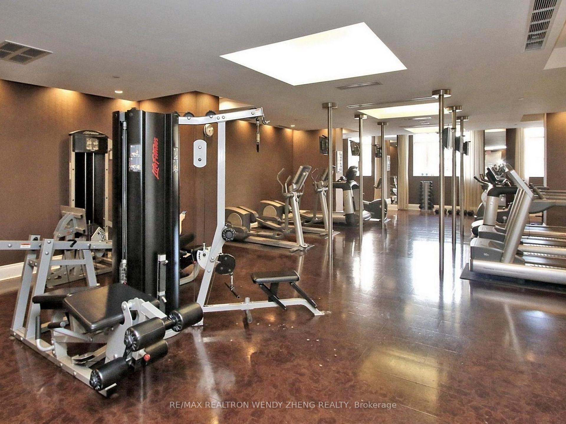 1 Bedroom Condo at 15 Greenview, Toronto For sale