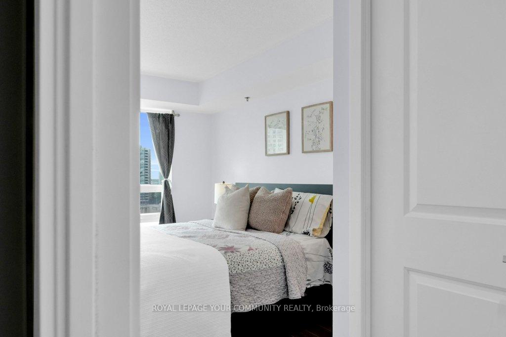 2 Bedrooms Condo at 185 Bonis, Toronto For sale