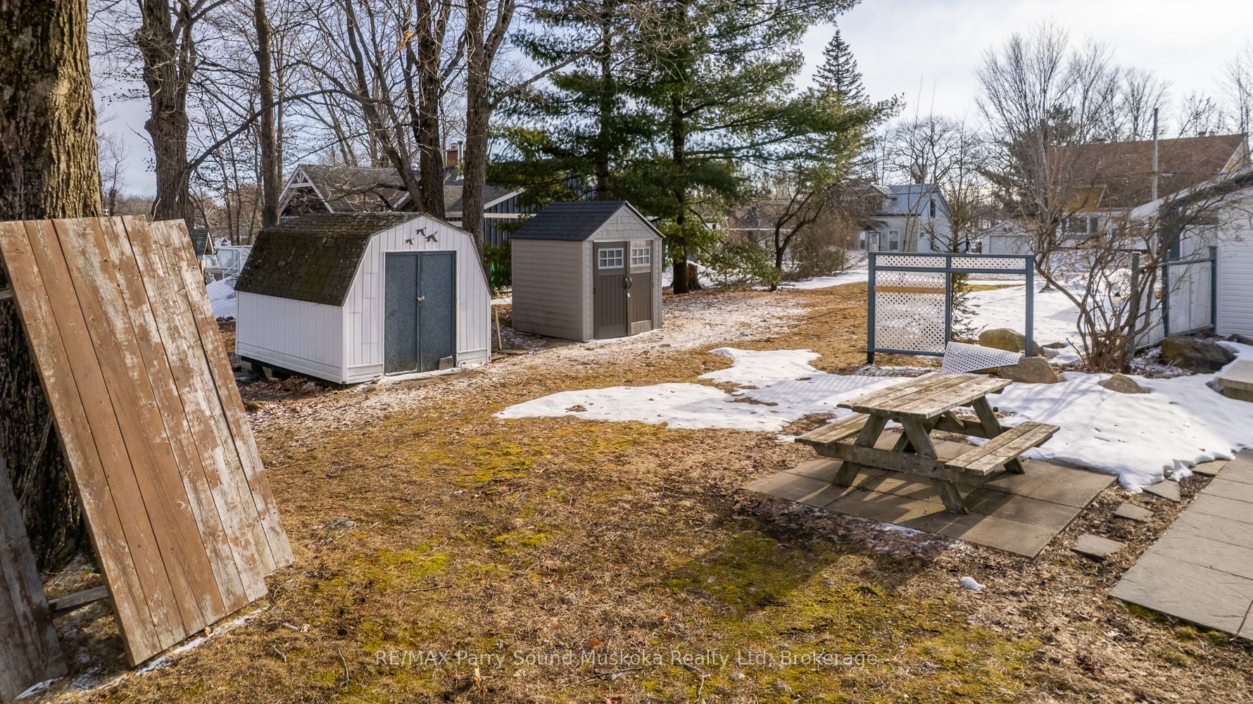 61 Stewart Street, Georgian Bay, ON P0C 1H0