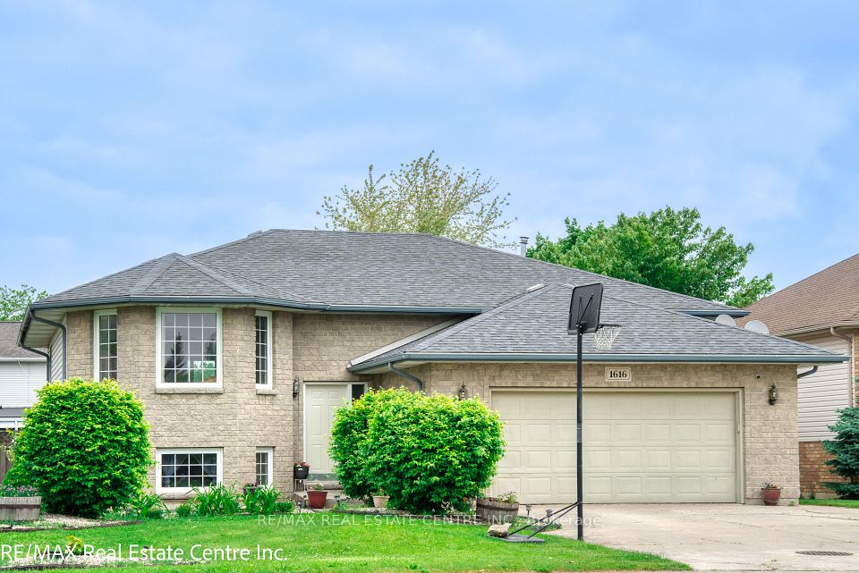 1616 Birchwood Crescent, Lakeshore, ON N0R 1A0