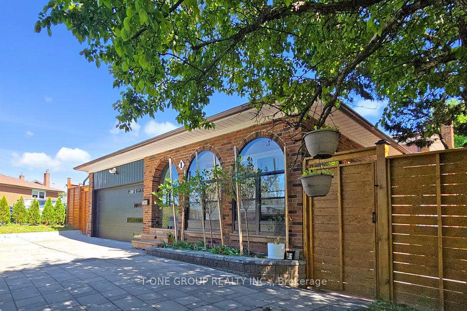 1 Ferncrest