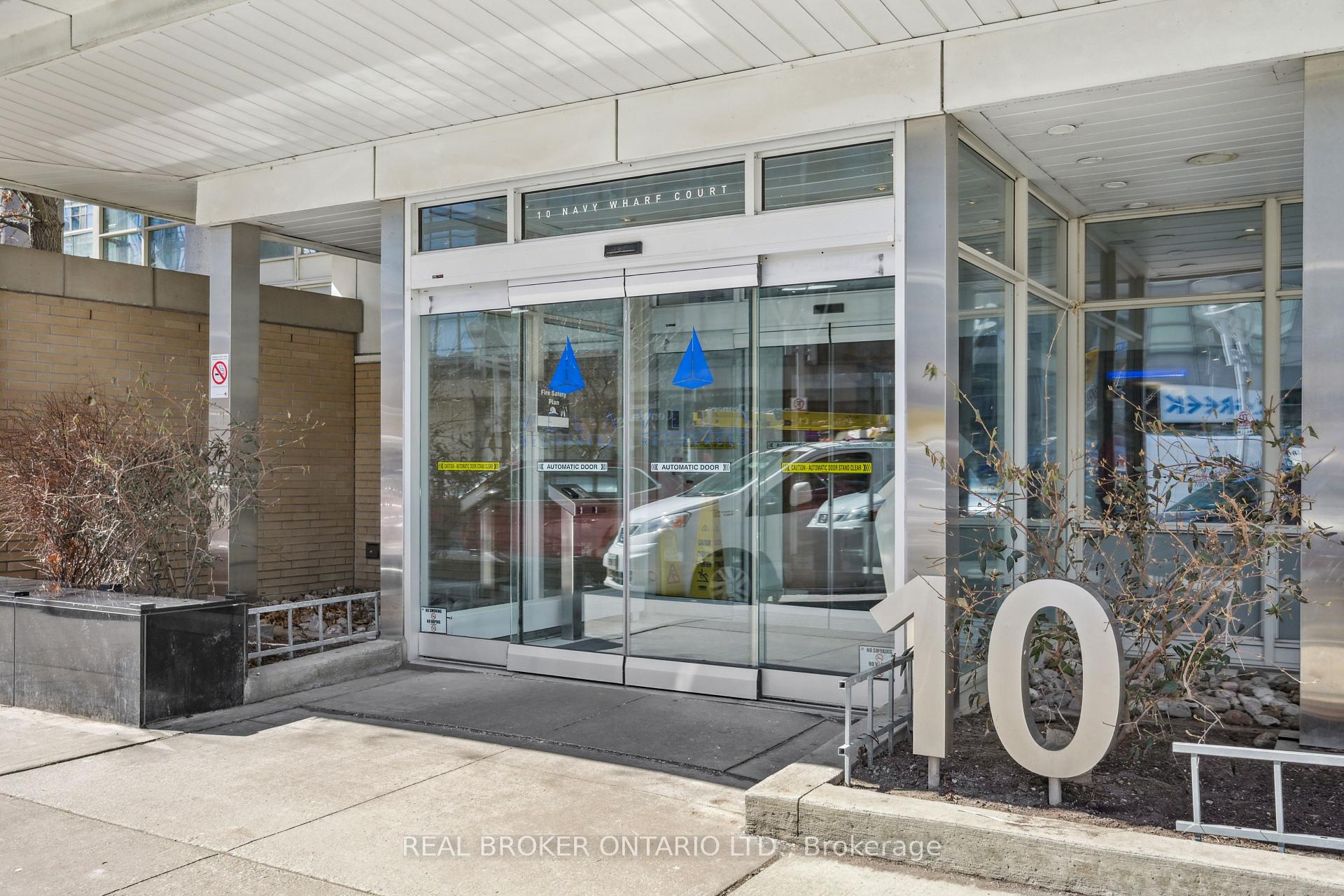 2 Bedrooms Condo at 10 Navy Wharf, Toronto For sale