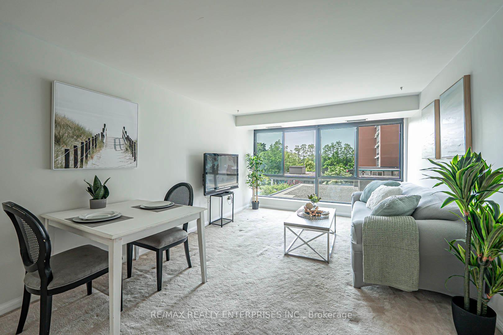 2 Bedrooms Condo at 1400 Dixie, Mississauga For sale