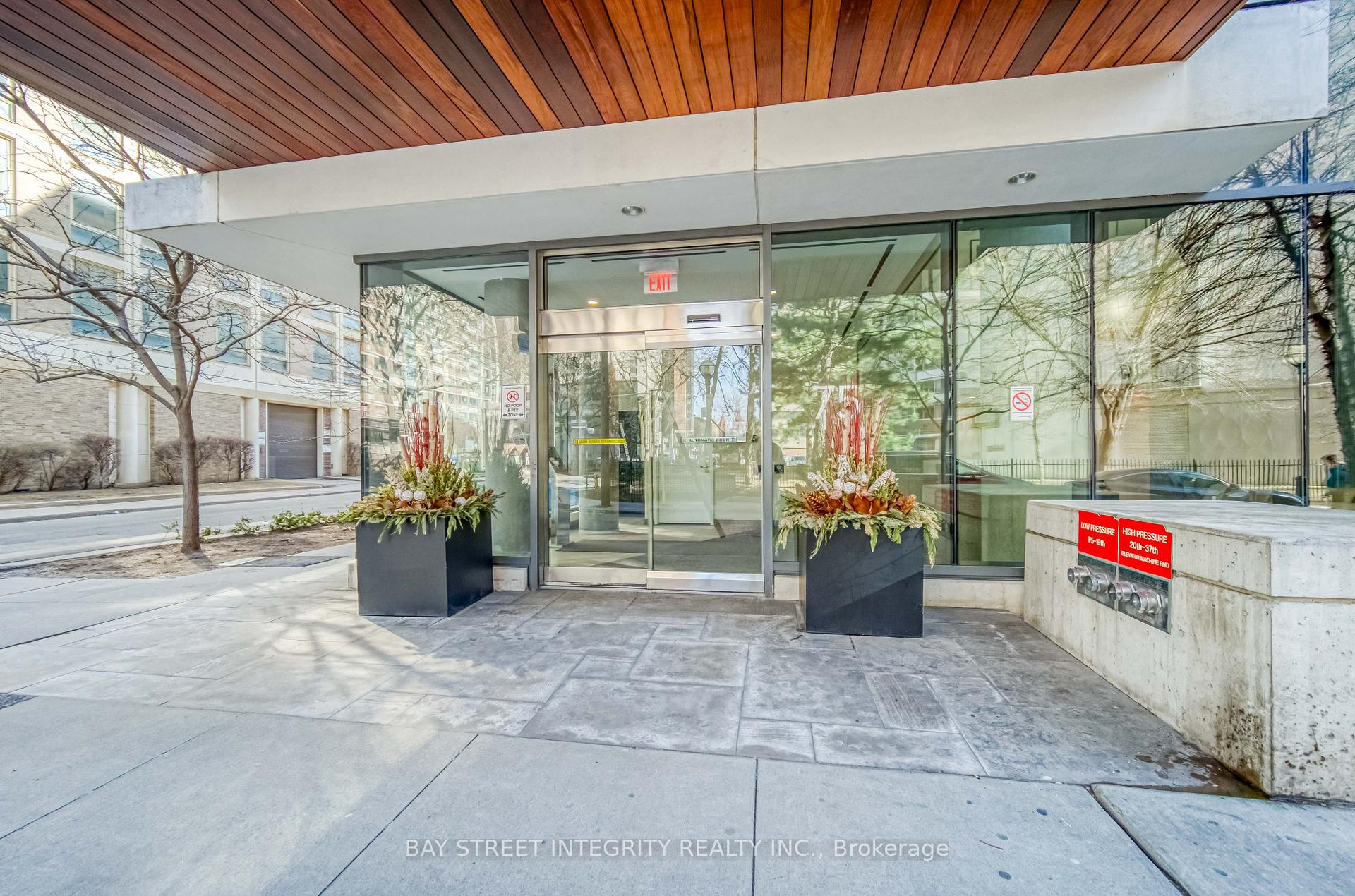 1 Bedroom Condo at 75 St Nicholas, Toronto For sale