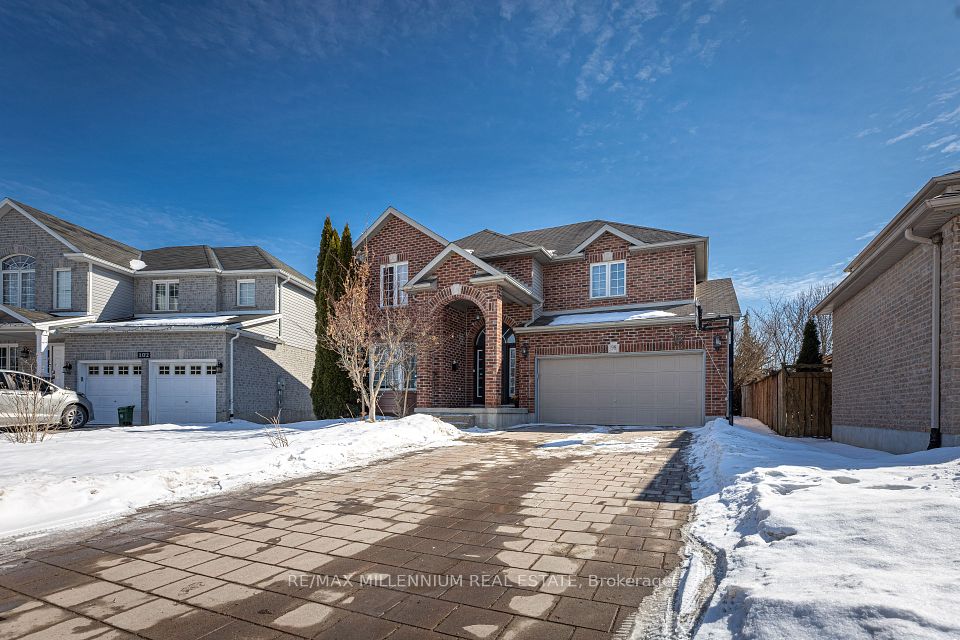 98 Greyrock Crescent, London East, ON N5Y 6L4