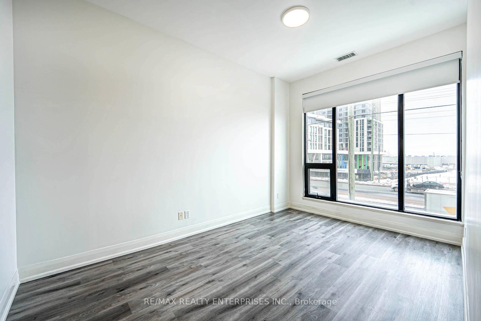 2 Bedrooms Condo at 2900 Highway 7, Vaughan For sale