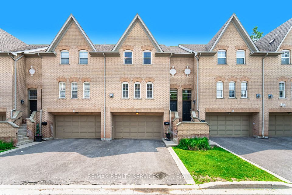 8305 Mclaughlin