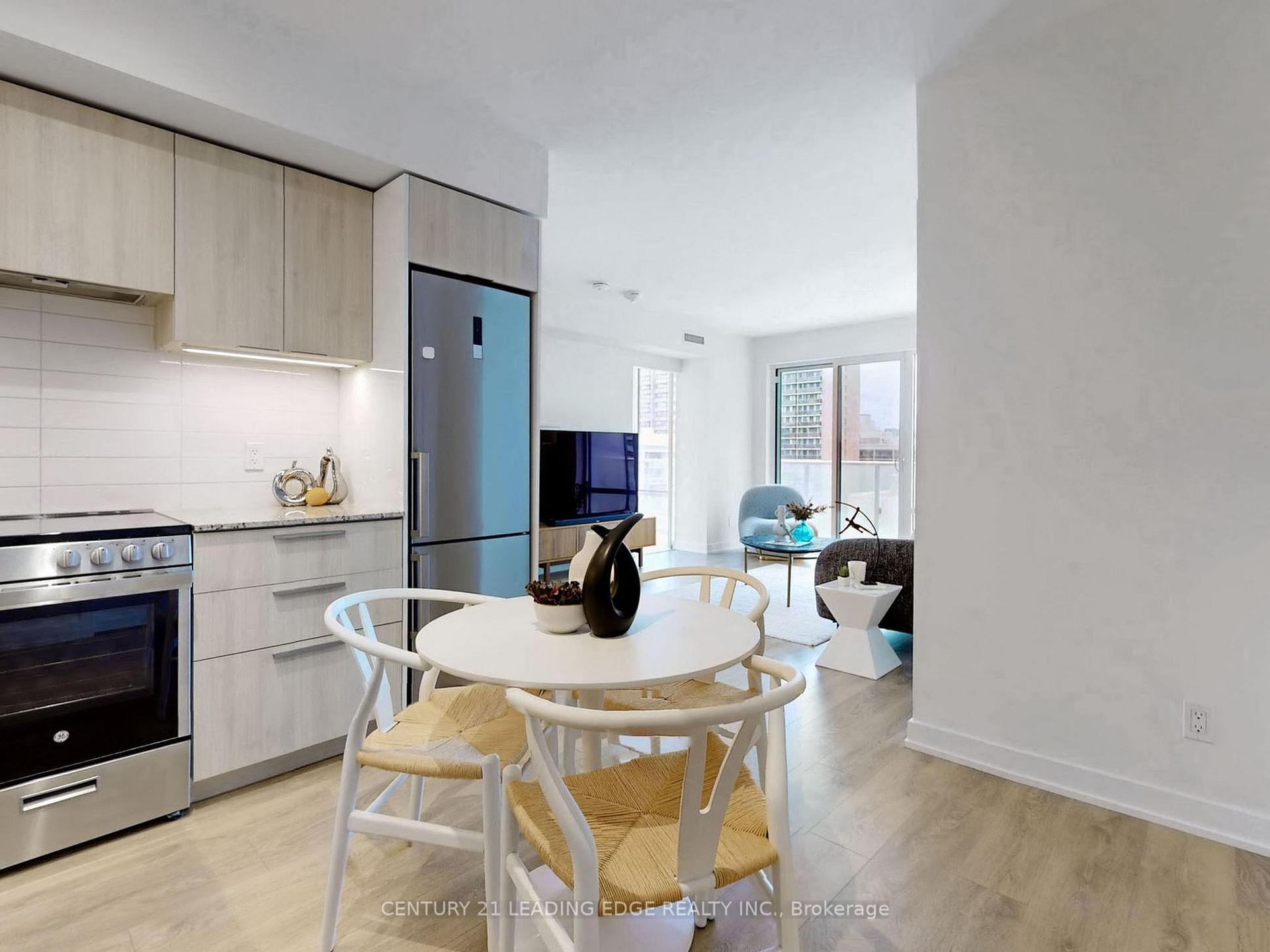 3 Bedrooms Condo at 501 Yonge, Toronto For sale