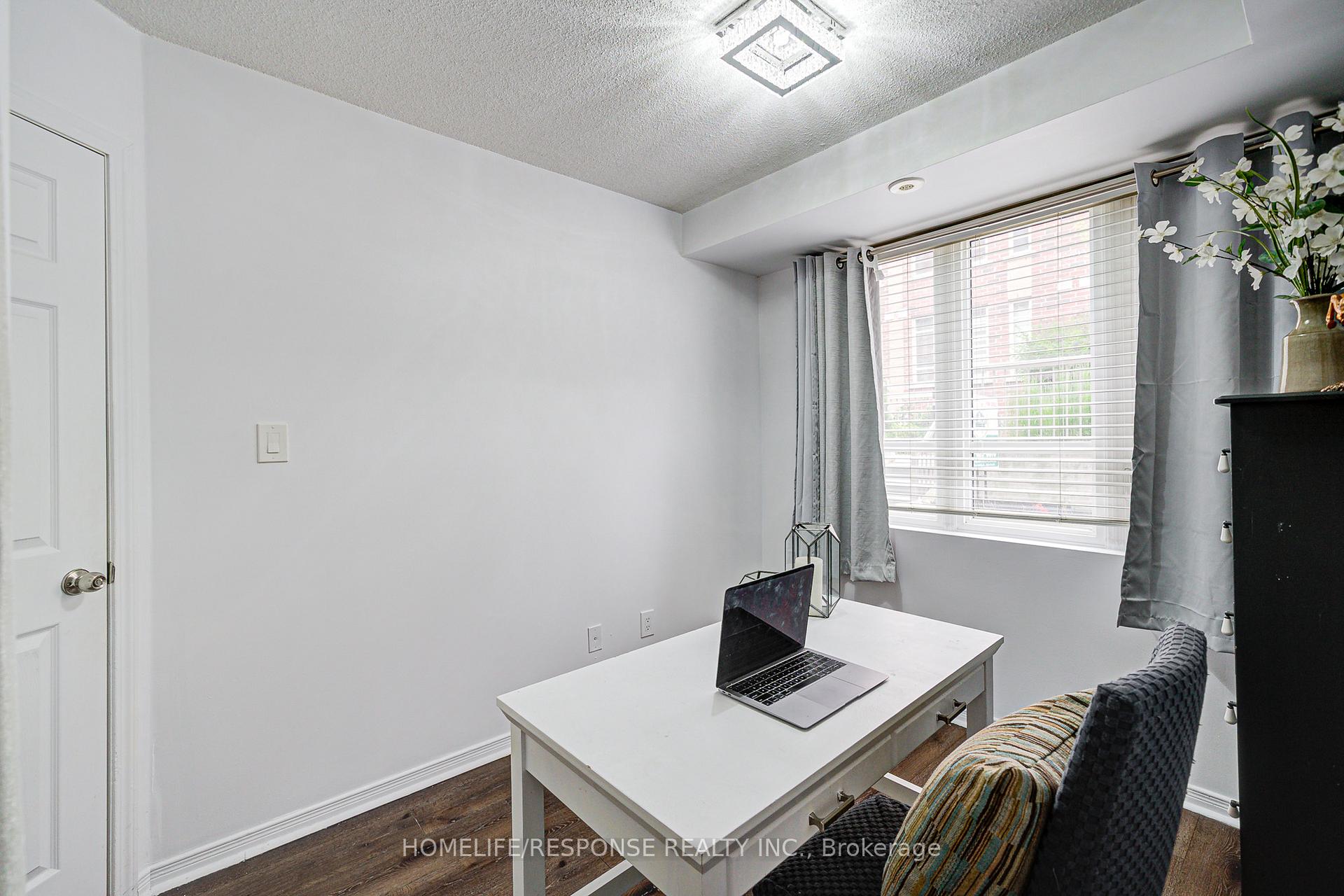 3 Bedrooms Condo at 35 Elsie, Toronto For sale