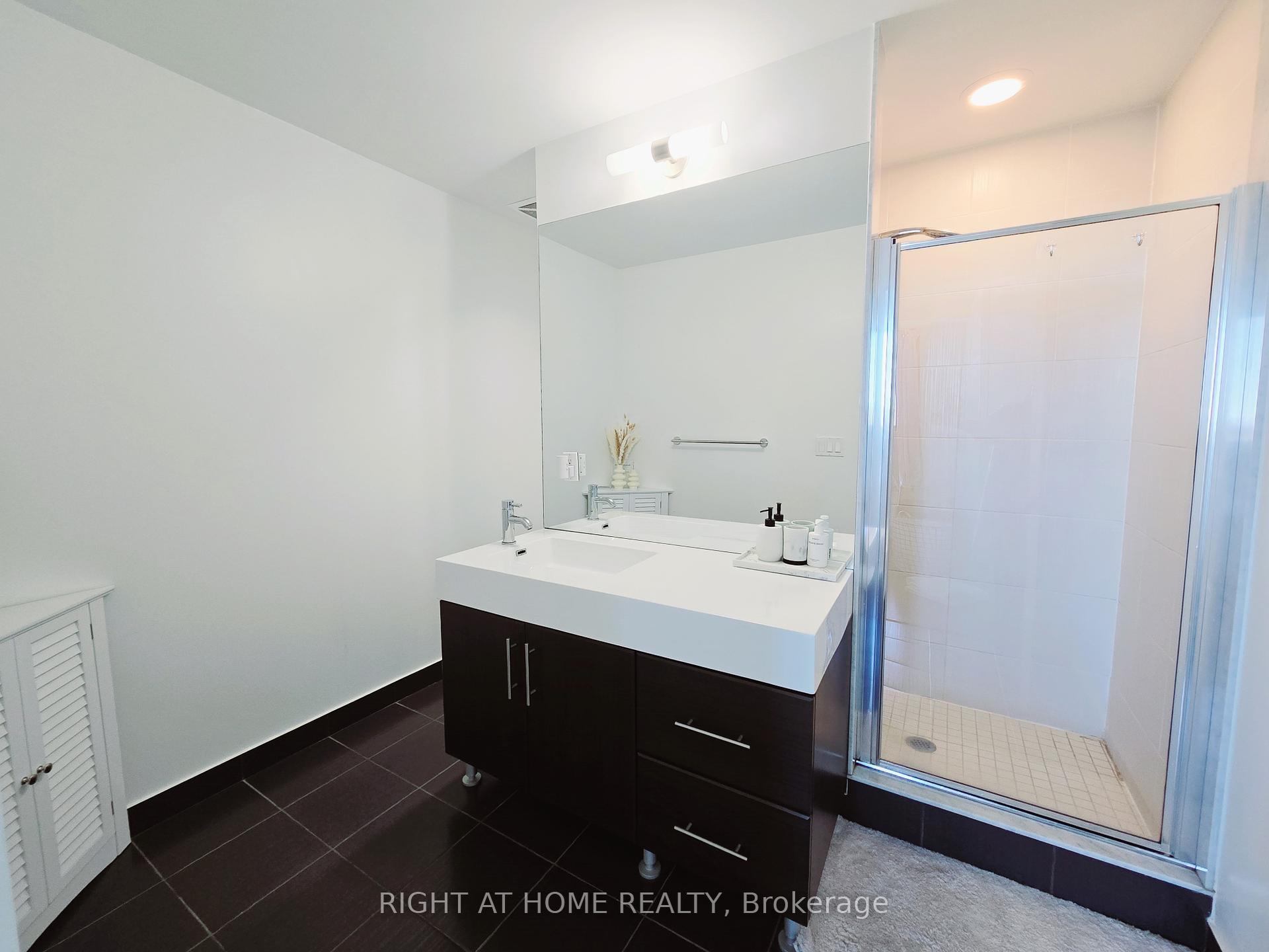 3 Bedrooms Condo at 35 Brian Peck, Toronto For sale