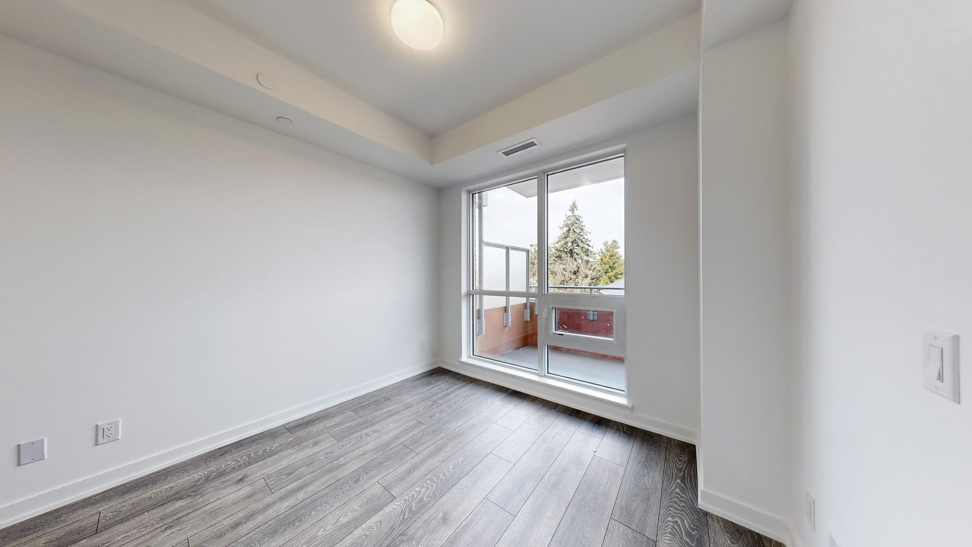 8888 Yonge Street 215