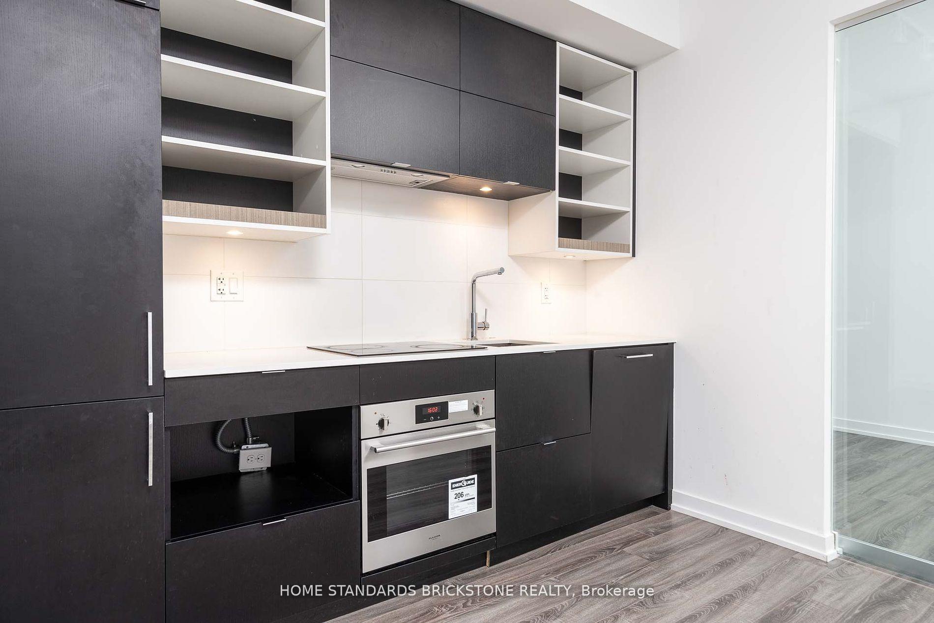 3 Bedrooms Condo at 20 Edward, Toronto For sale
