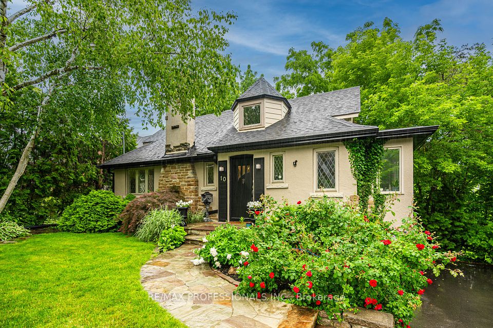 10 Burnhamthorpe