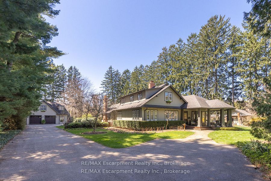2055 Lakeshore