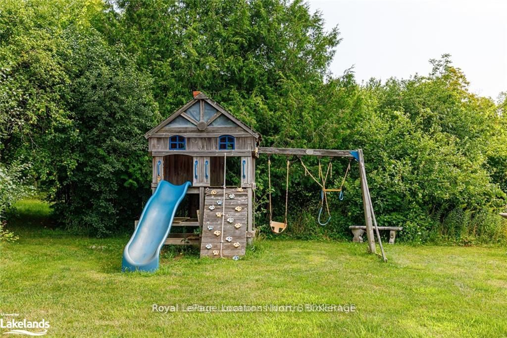 795310 The Blue Mountains Clearview Townline
