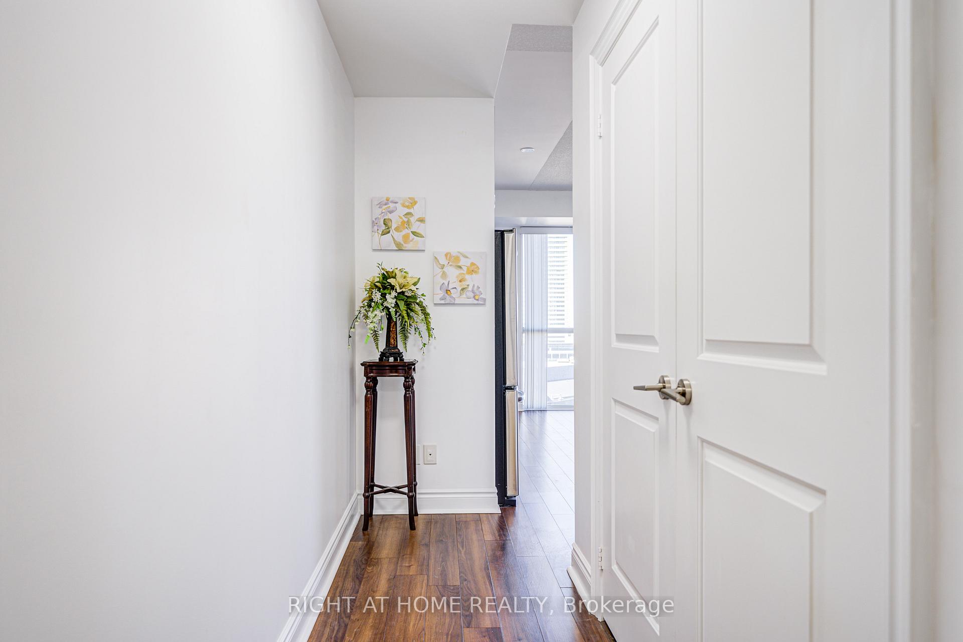 2 Bedrooms Condo at 28 Ted Rogers, Toronto For sale