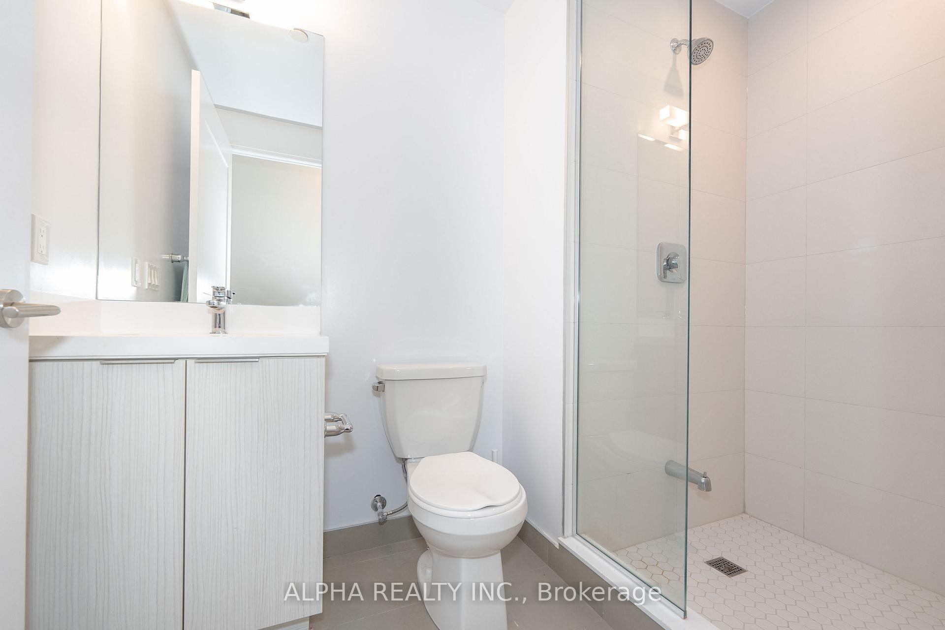 3 Bedrooms Condo at 50 Dunfield,  Toronto For sale