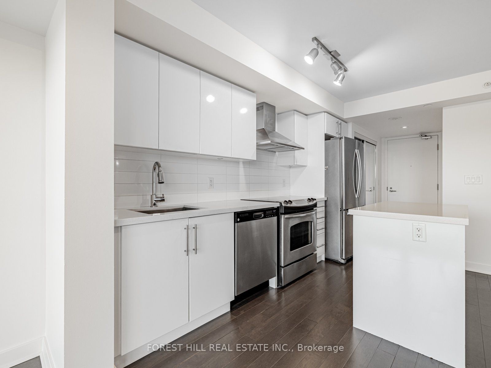 58 Orchard View Boulevard, #510
