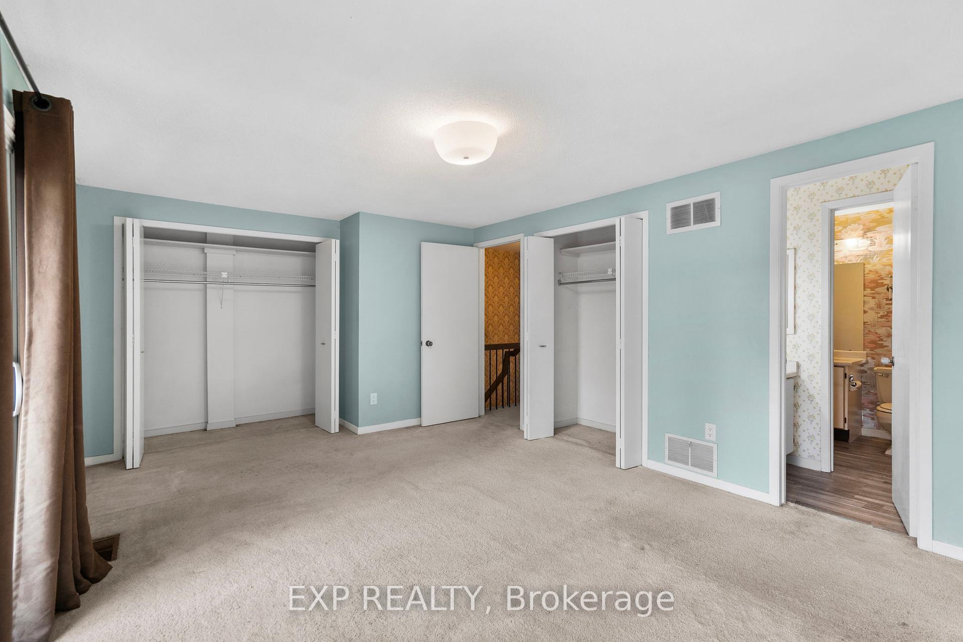 3 Bedrooms Condo at 108 Flaming Rose, Toronto For sale
