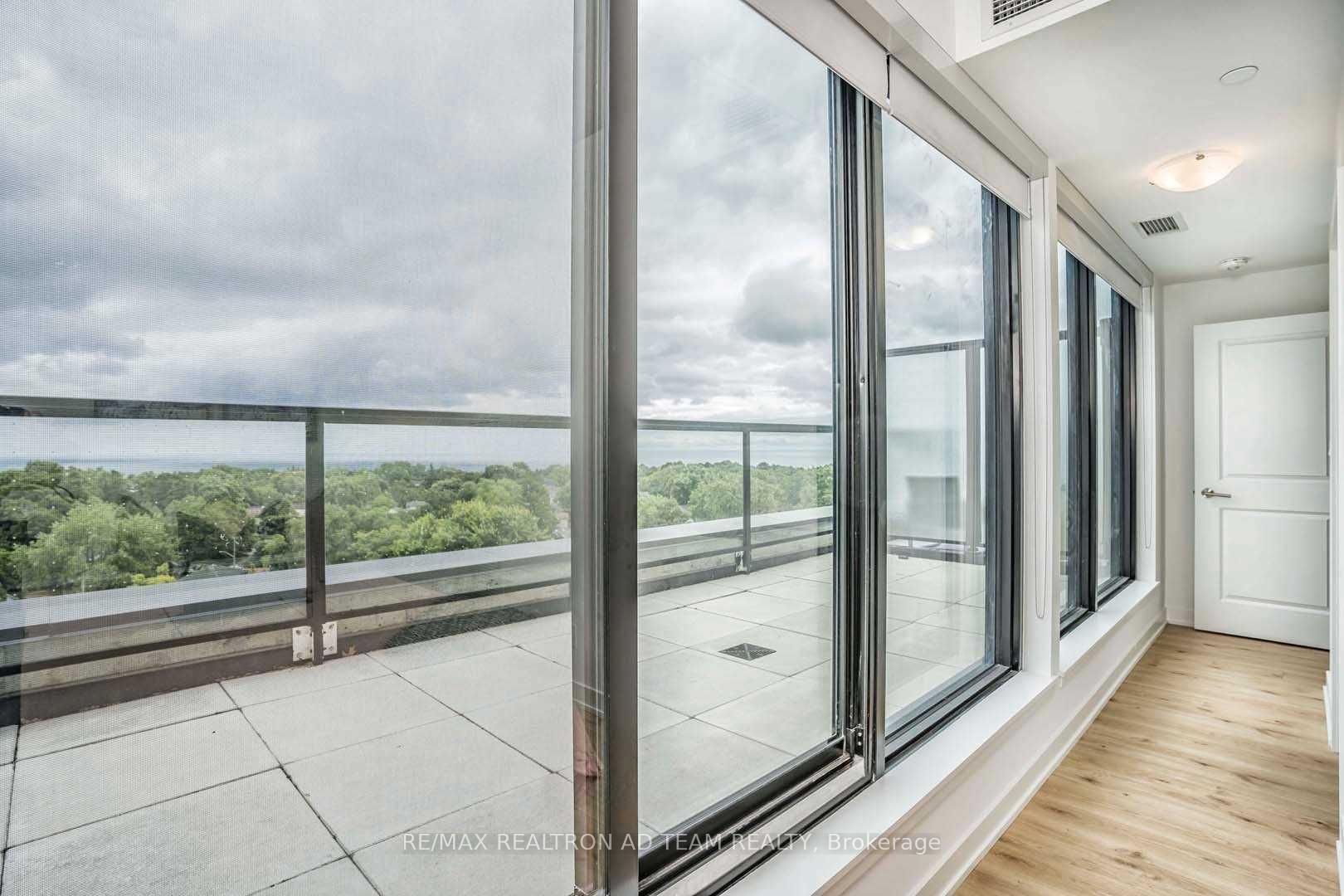 3 Bedrooms Condo at 2799 Kingston,  Toronto For sale