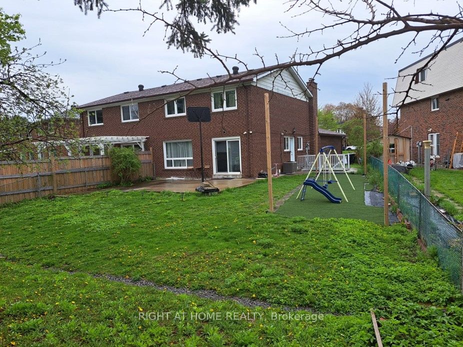 148 Sexton Crescent