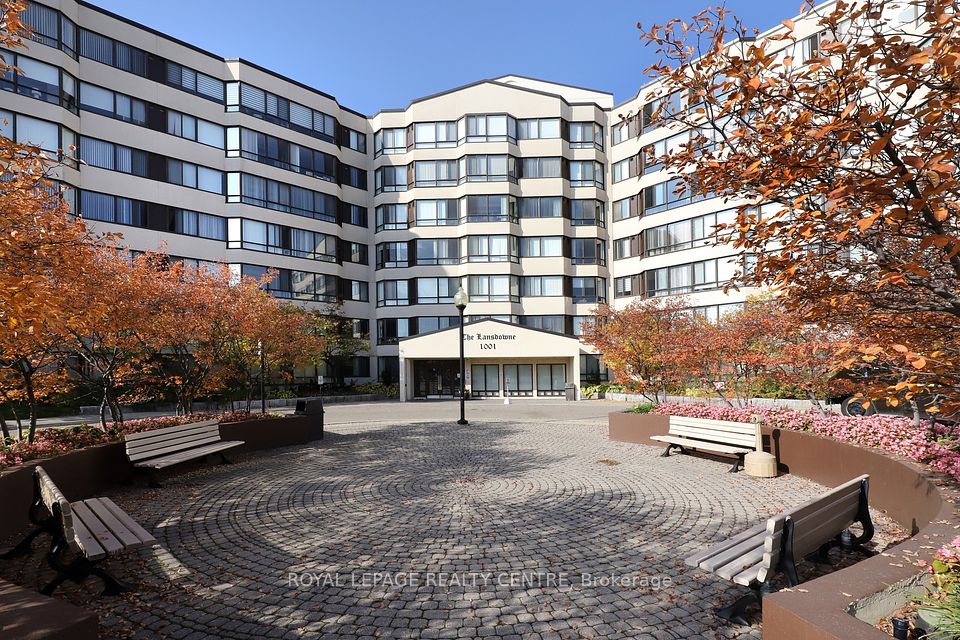 1001 Cedarglen Gate