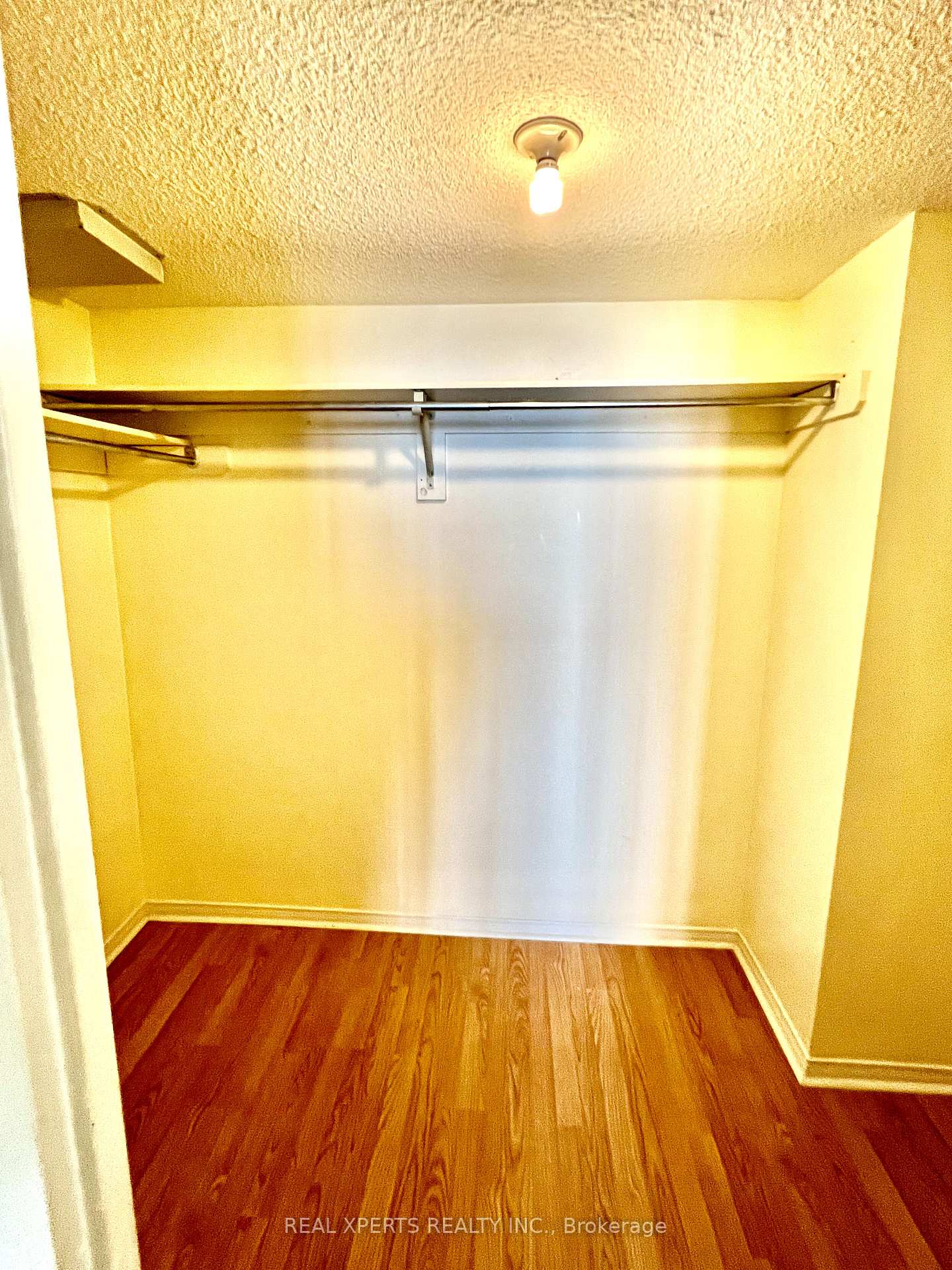 2 Bedrooms Condo at 4727 Sheppard, Toronto For sale