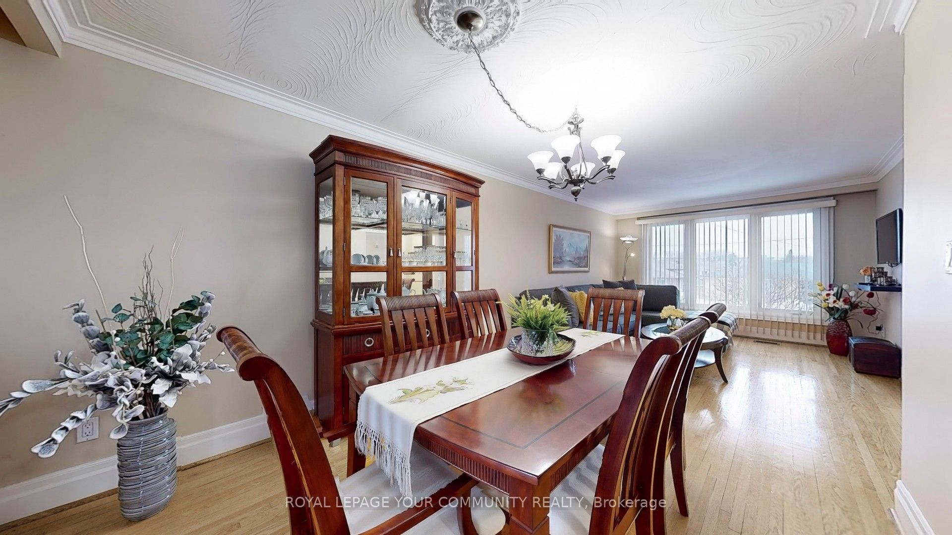 75 Brewster Crescent