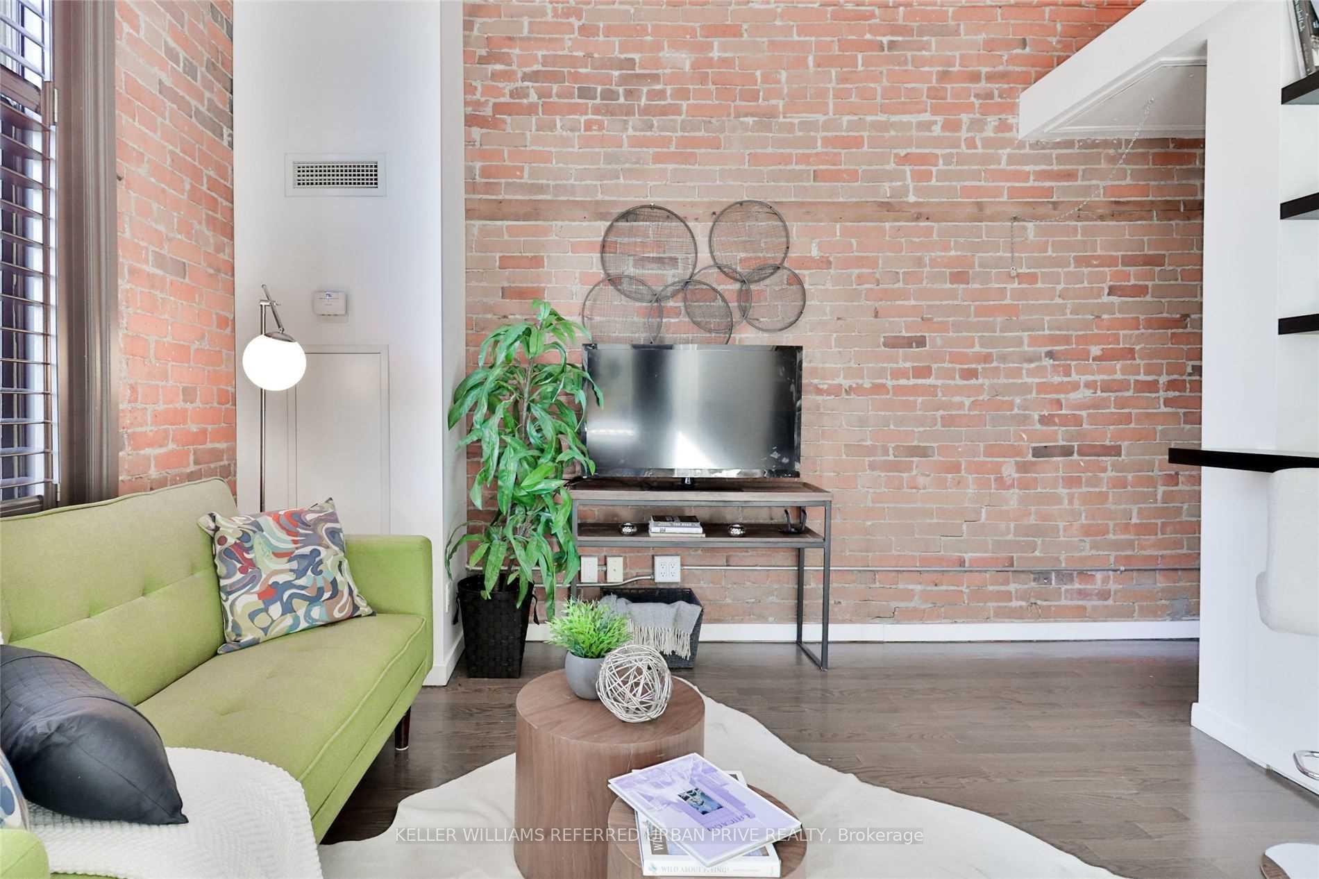 Condo at 915 King, Toronto For sale