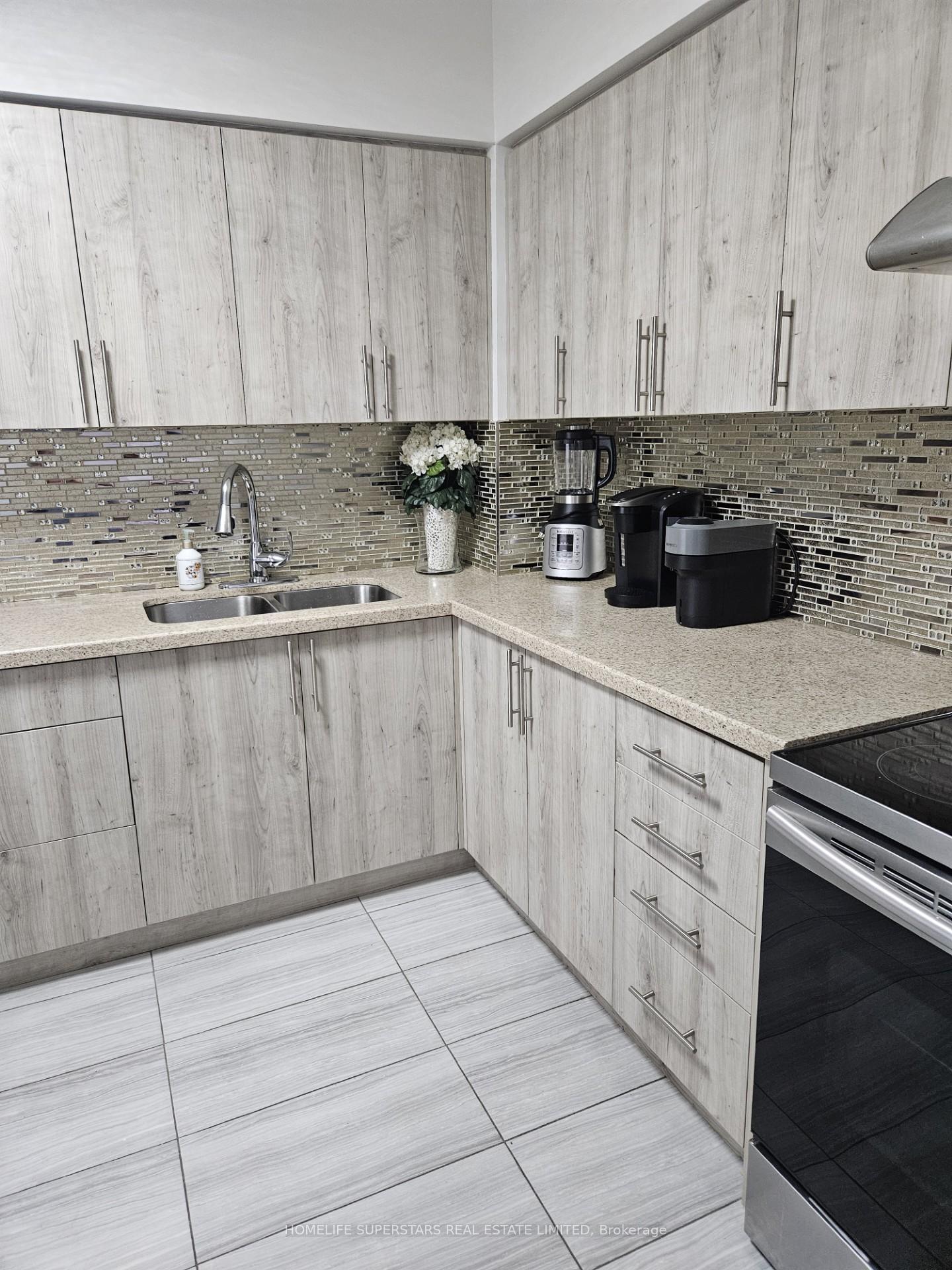 2 Bedrooms Condo at 5800 Sheppard, Toronto For sale