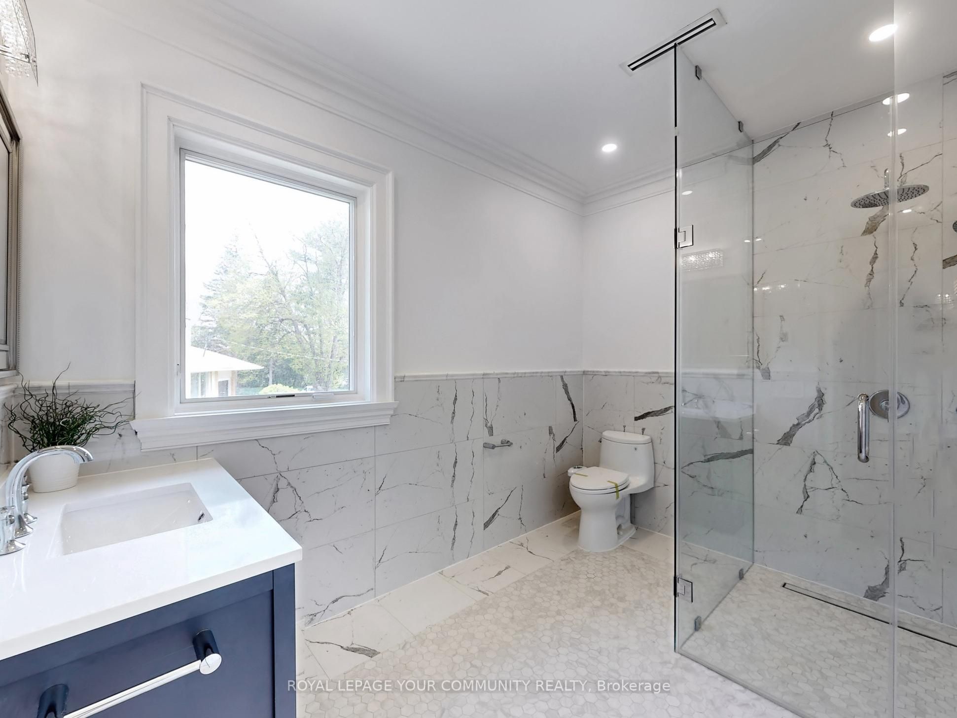 1257 Lakeshore Road W
