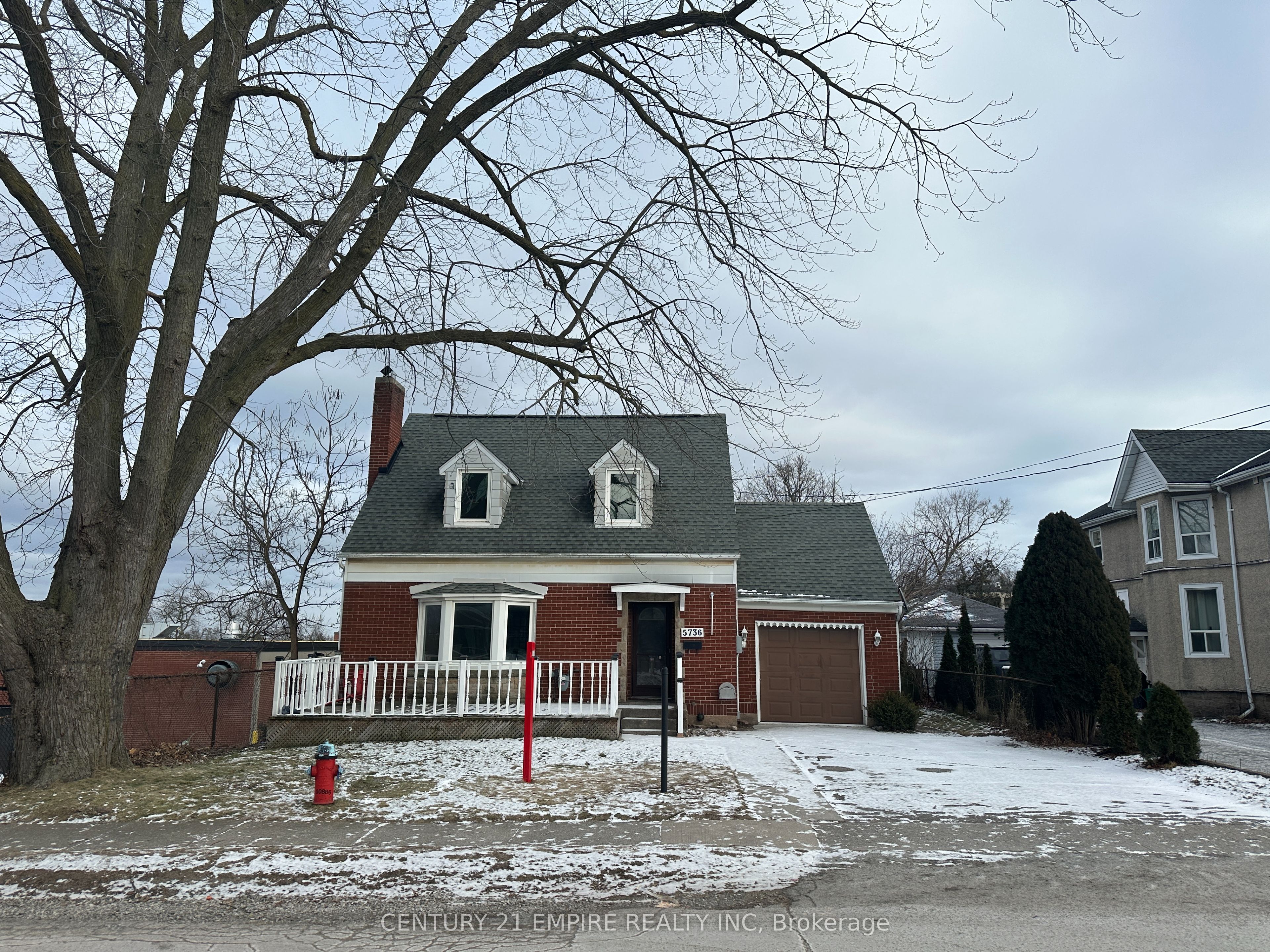 5736 Leonard Avenue, Niagara Falls, ON L2G 4R1