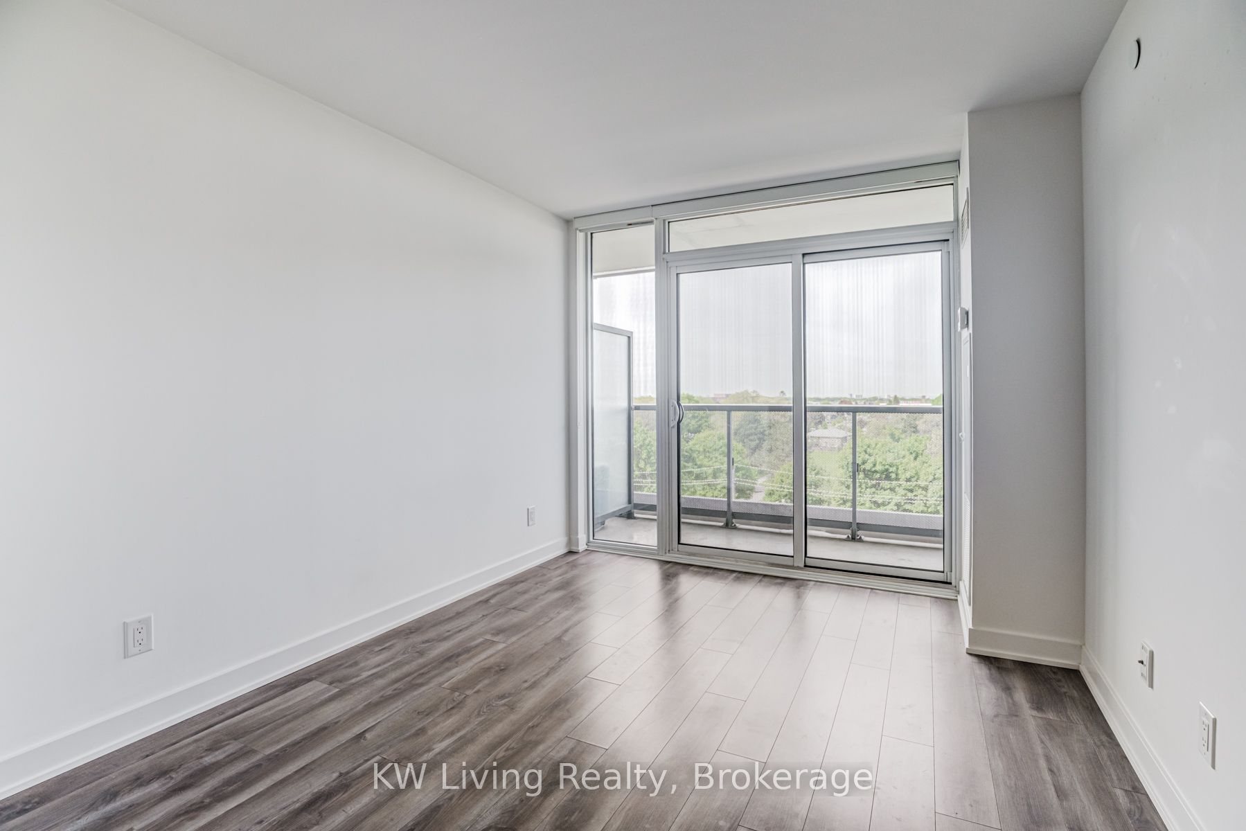 160 Flemington Road, #815