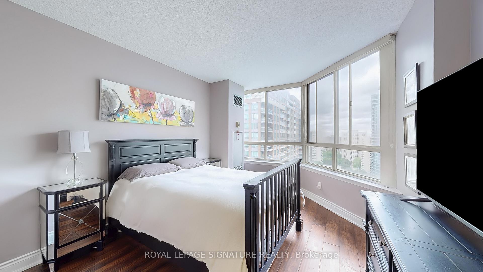 2 Bedrooms Condo at 3605 Kariya, Mississauga For sale