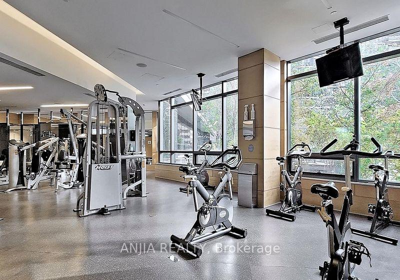 3 Bedrooms Condo at 2 Anndale,  Toronto For sale
