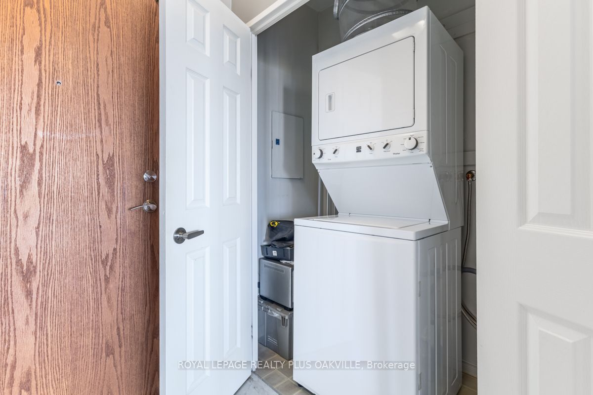 2511 Lakeshore Road W, #517