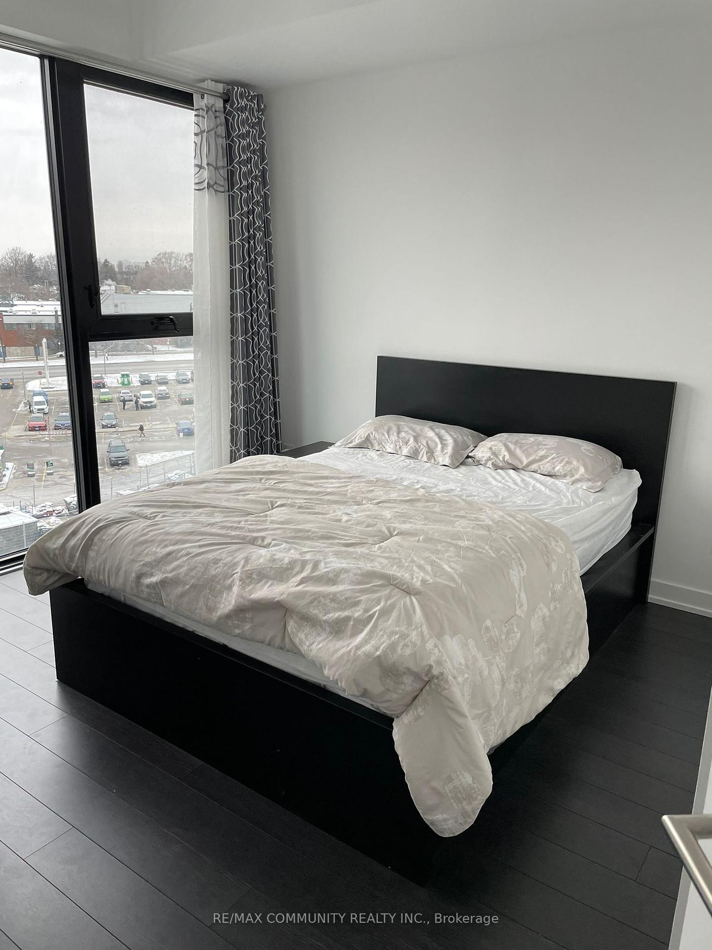 2 Bedrooms Condo at 2799 Kingston,  Toronto For sale