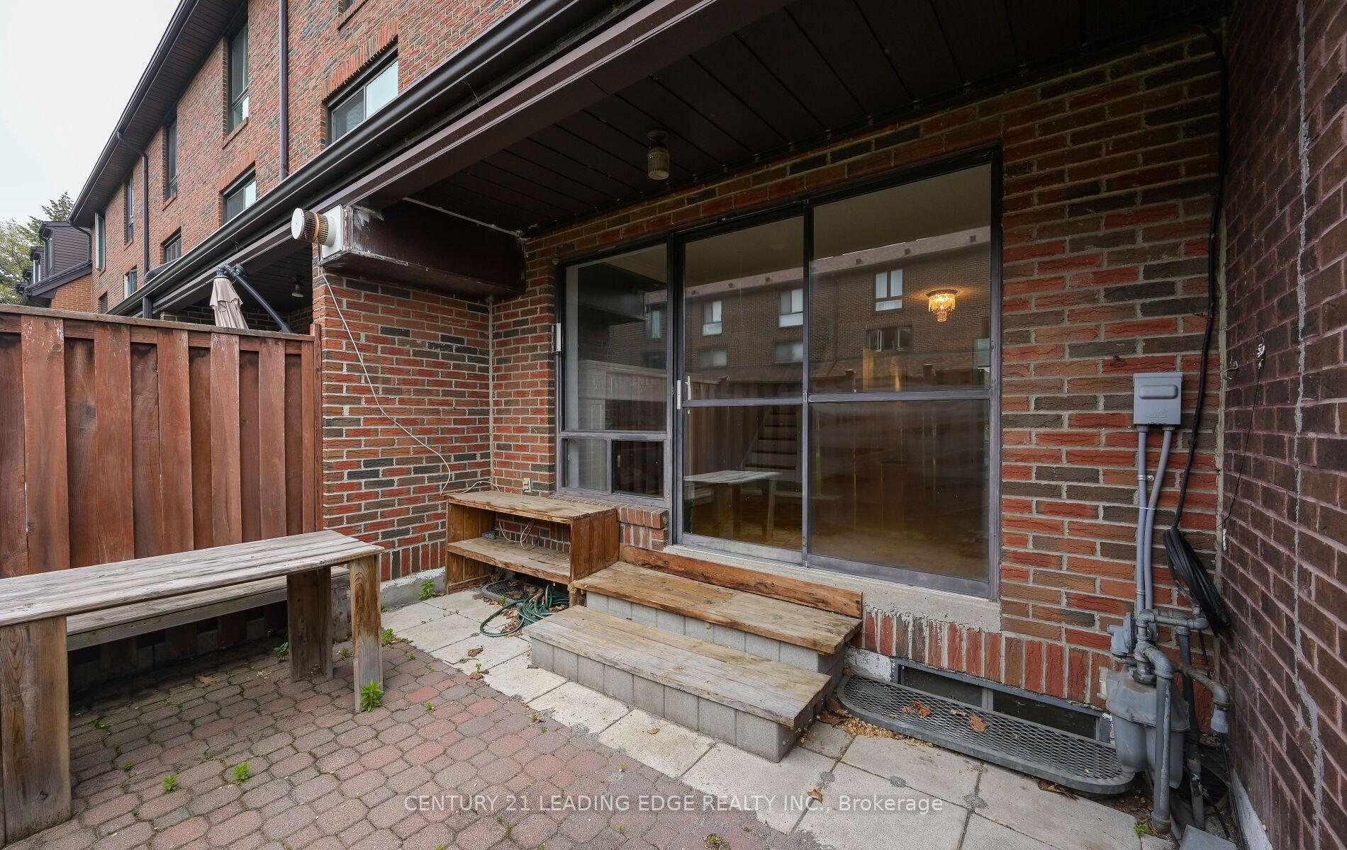 5 Bedrooms Condo at 28 Livingston, Toronto For sale
