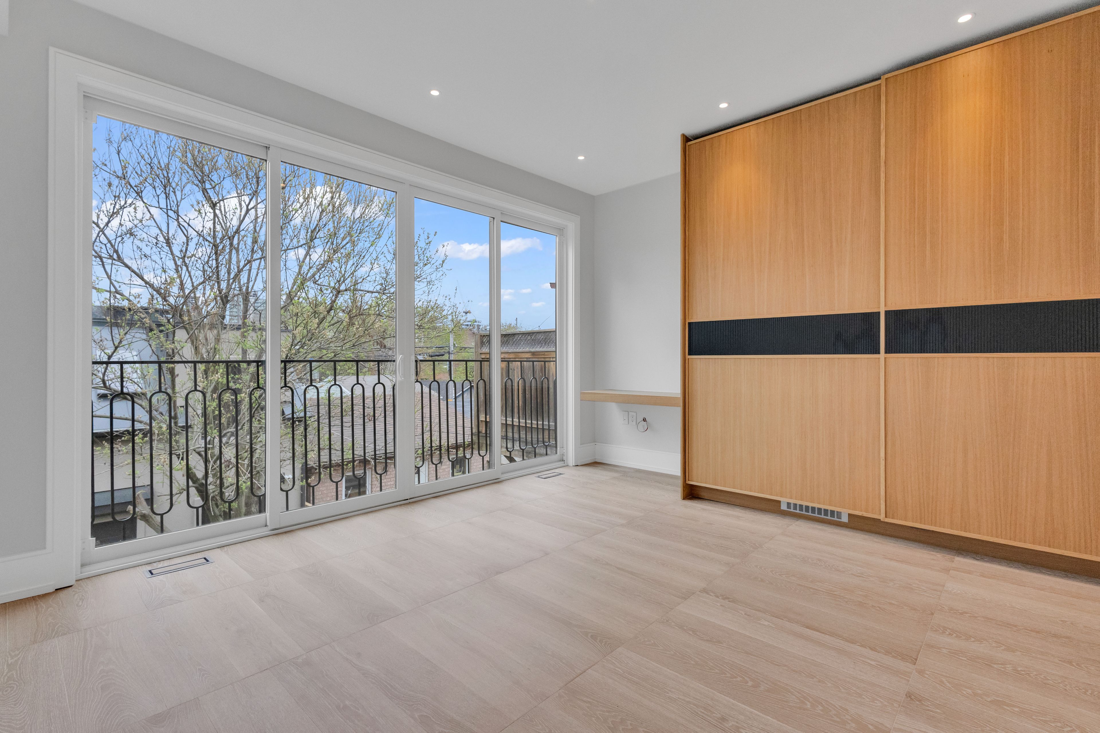 444 Roxton Road