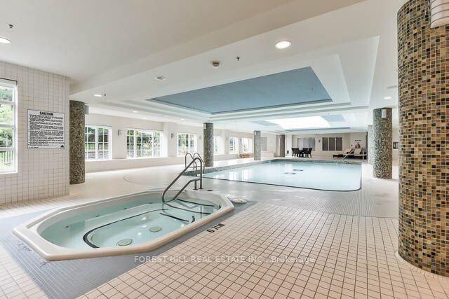 2 Bedrooms Condo at 10 Bloorview, Toronto For sale