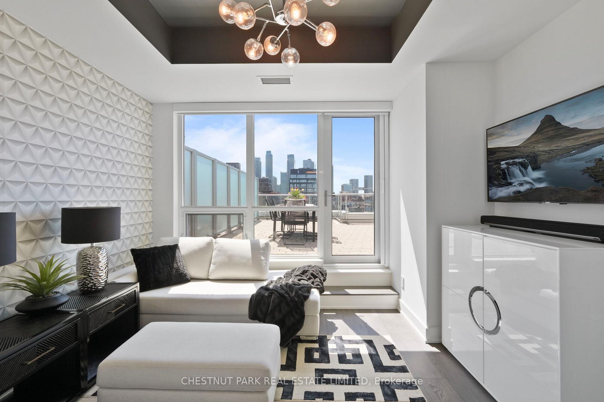 3 Bedrooms Condo at 38 Cameron, Toronto For sale