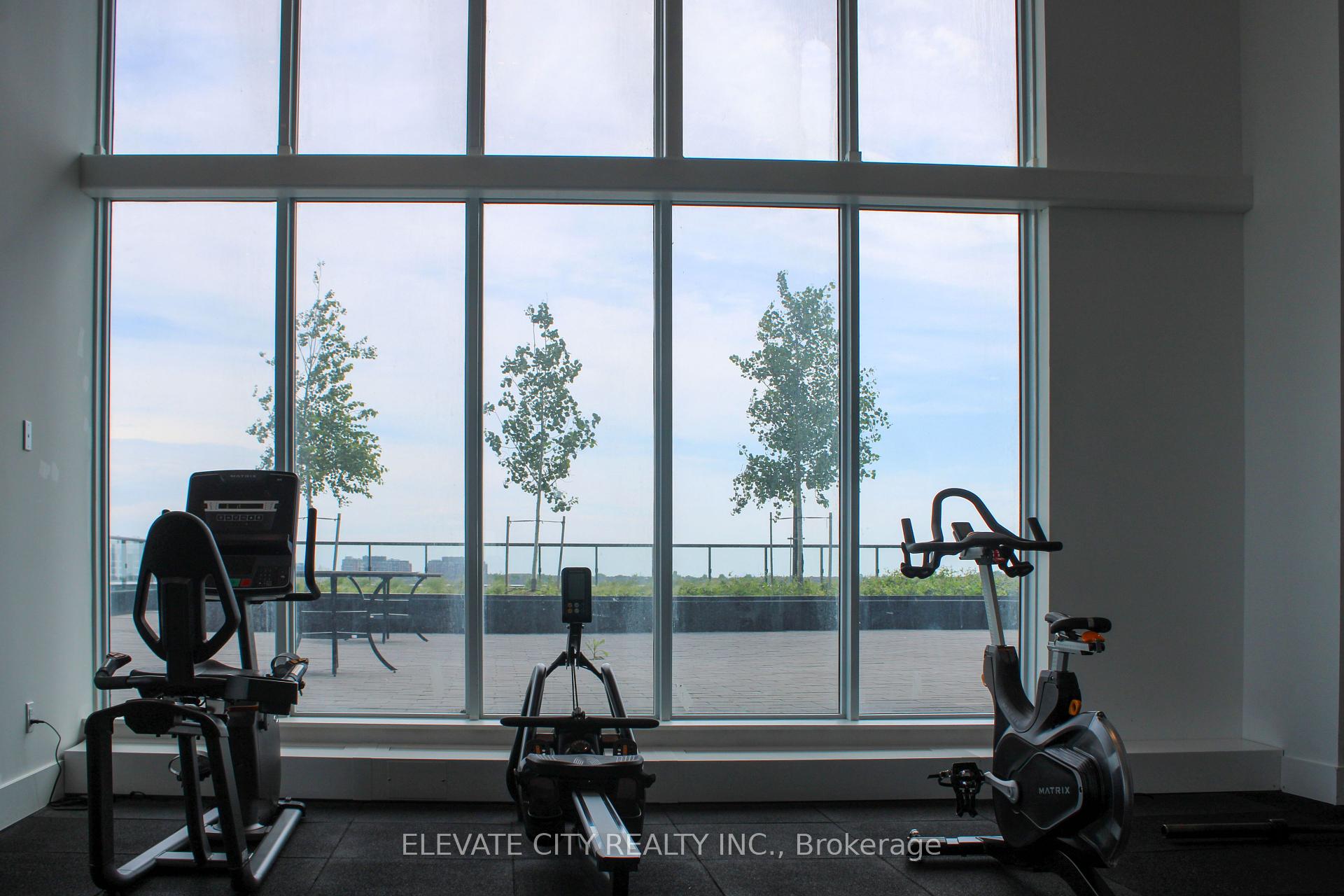 2 Bedrooms Condo at 2489 Taunton, Oakville For sale
